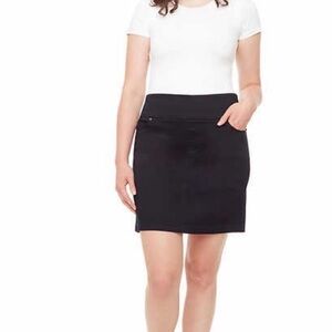 S.C. & Co. Womens Casual Denim Skort Size: M & XL Color: Black